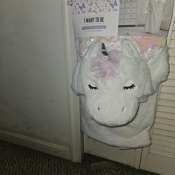 Unicorn Hooded throw - Picture 2 of 5